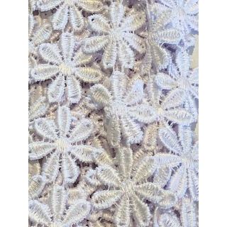 22mm White Daisy