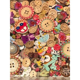 Bag of Mixed Buttons(20)