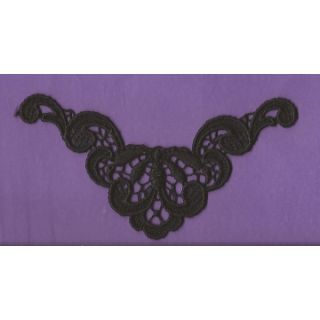 Small Black Yoke Motif
