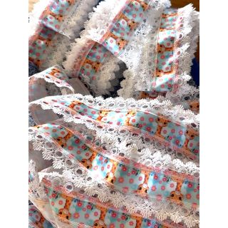 Baby Giraffe Smocking Lace (5 Metres)
