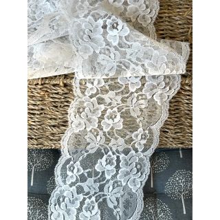 130mm Floral Rose Lace (5 metres)