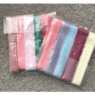 30mm Fluffy Lace (Flat 20m)